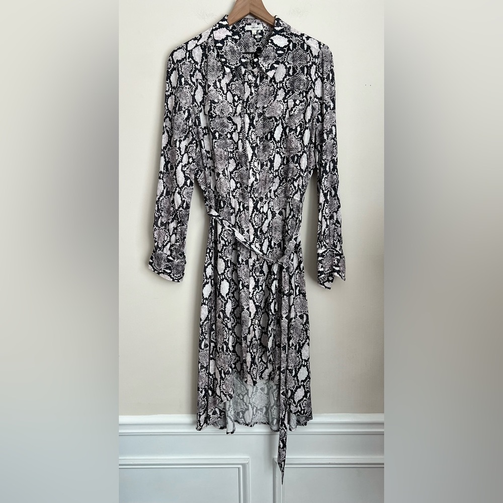 Tyler Boe women snake skin print button front belted long sleeve dress M